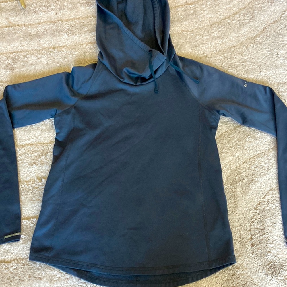 Columbia sweatshirt